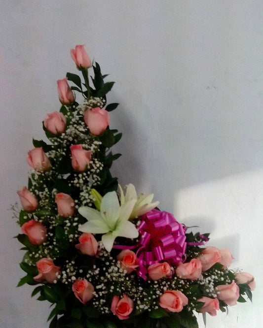 Florero Media Luna con Rosas