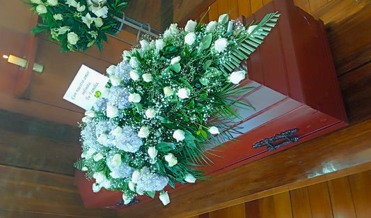 Cubre Caja Fúnebre Rosa y Hortensias