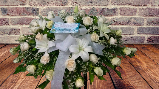 Cubre Caja Fúnebre Rosas y Lirios