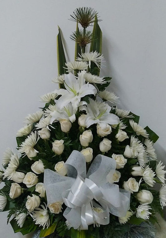 Ramo Tradicional Fúnebre Rosas, Fully y Lirios
